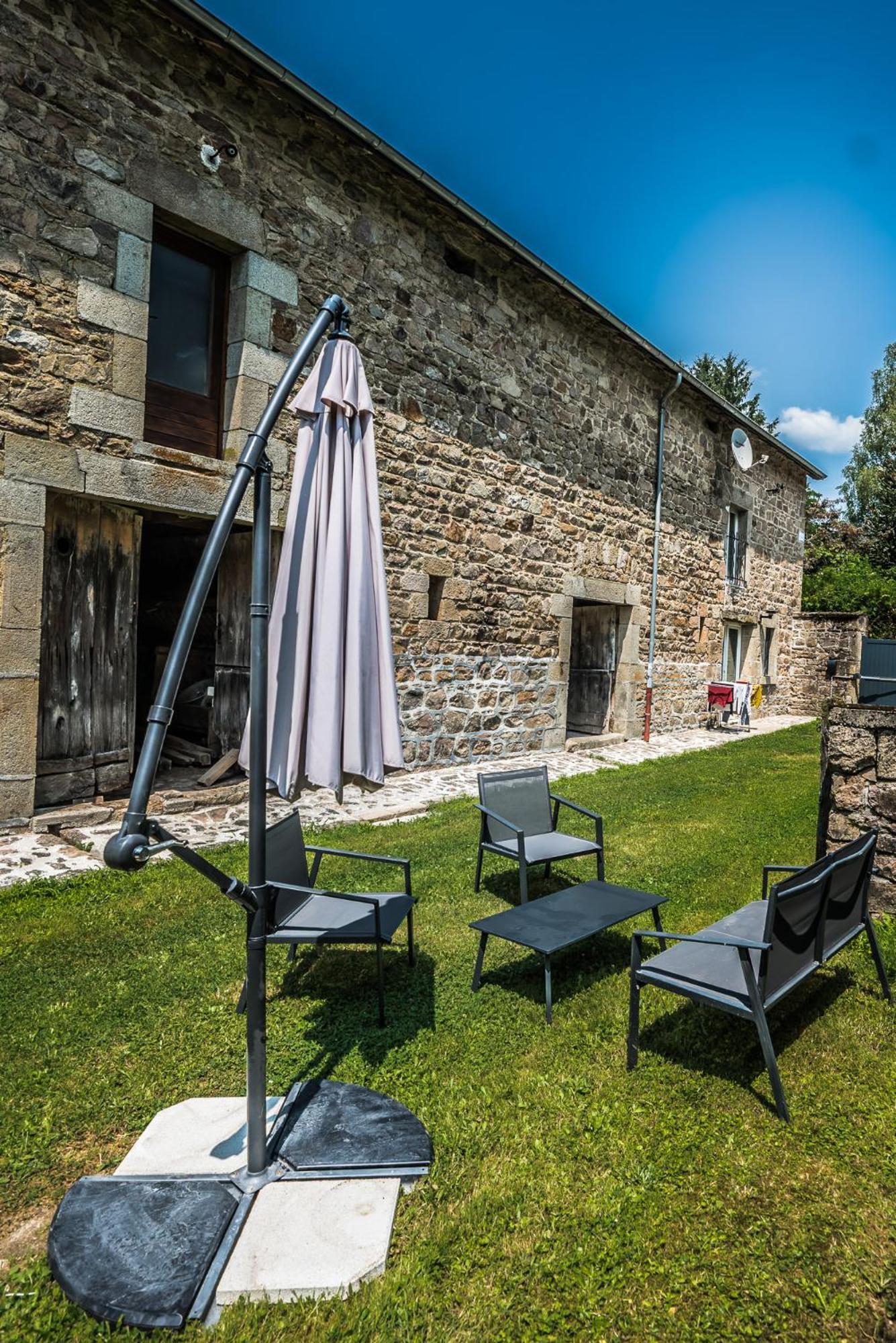Gite Jardin - Broussas Beach - Stay In Vassiviere Faux-la-Montagne Exterior photo